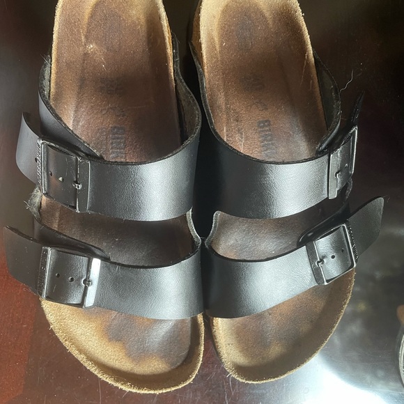 Birkenstock “Arizona” Black leather sandals. Size 40/10. Great Condition! - Picture 5 of 6